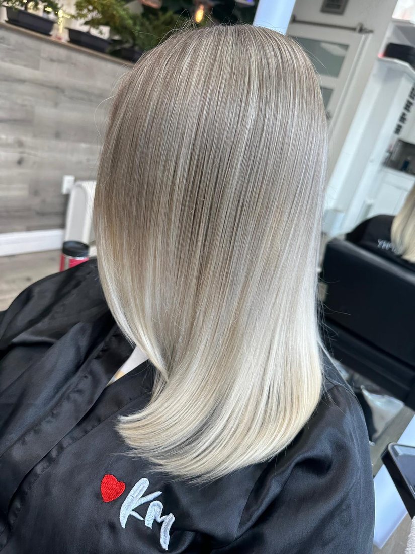 Pearl blonde